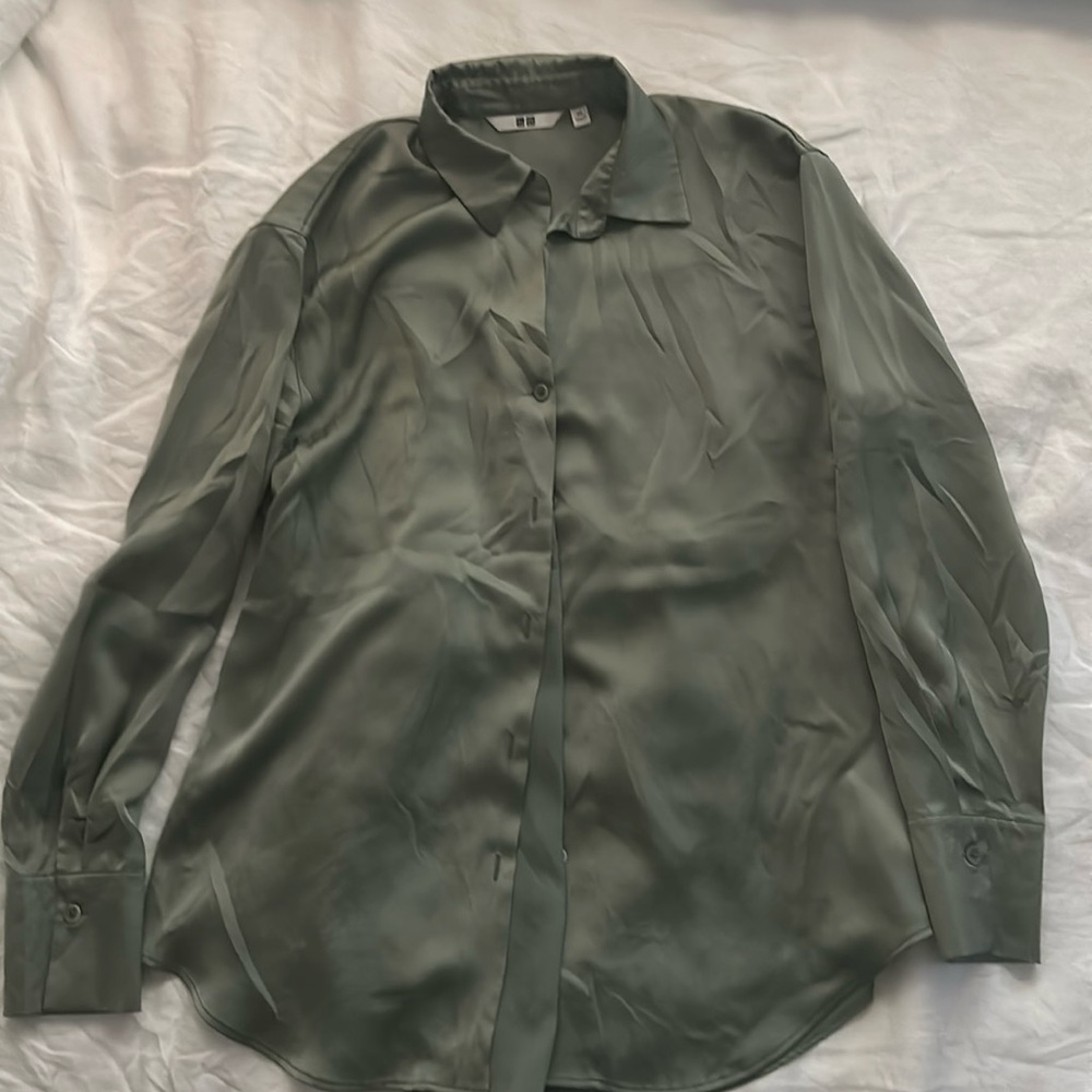 UNIQLO Button Up